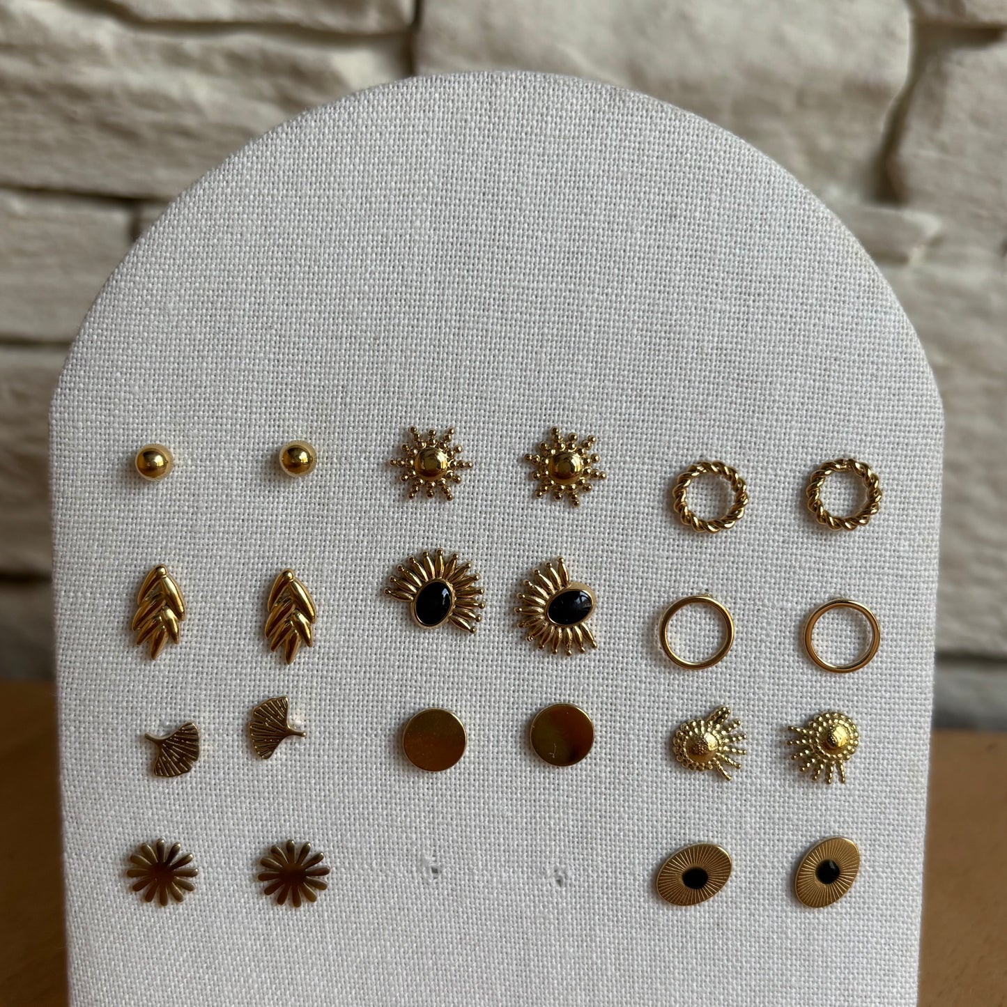 Boucle d'oreille clou