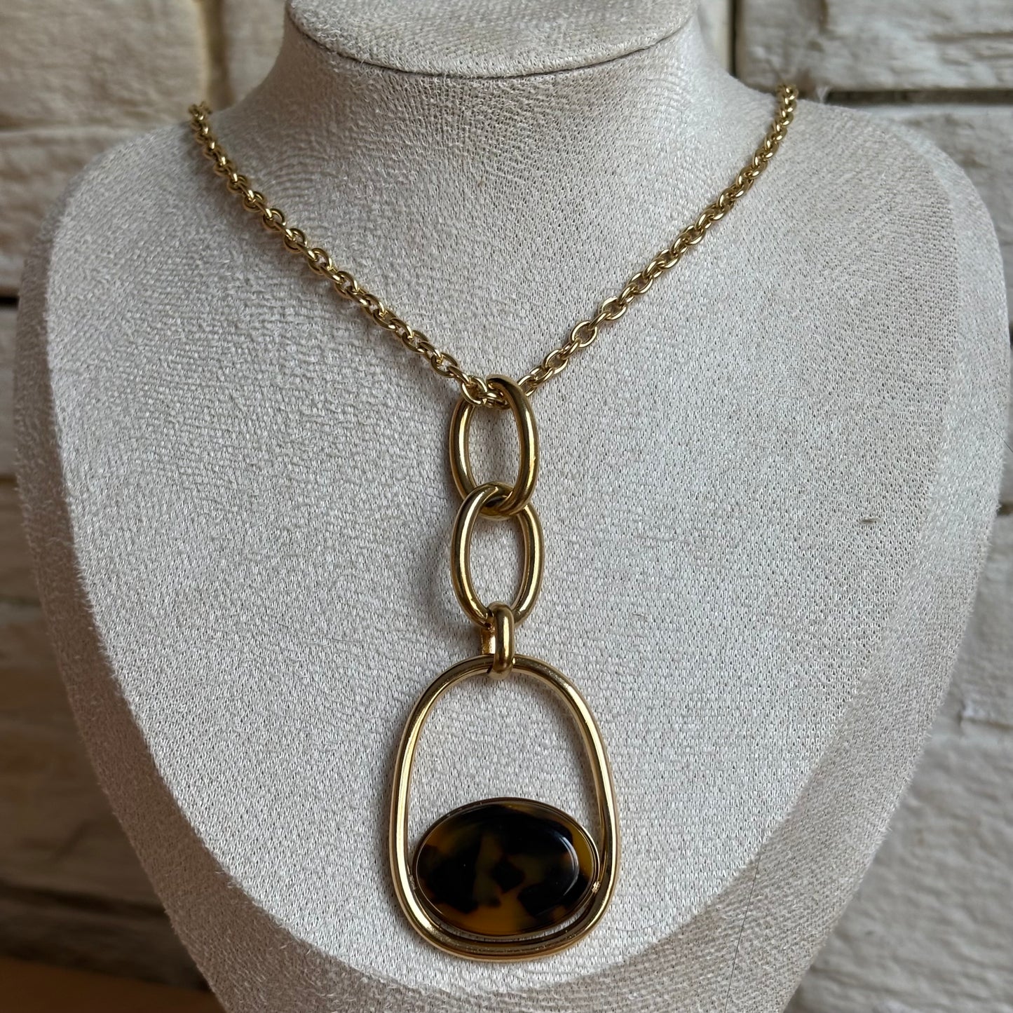 Collier Carla