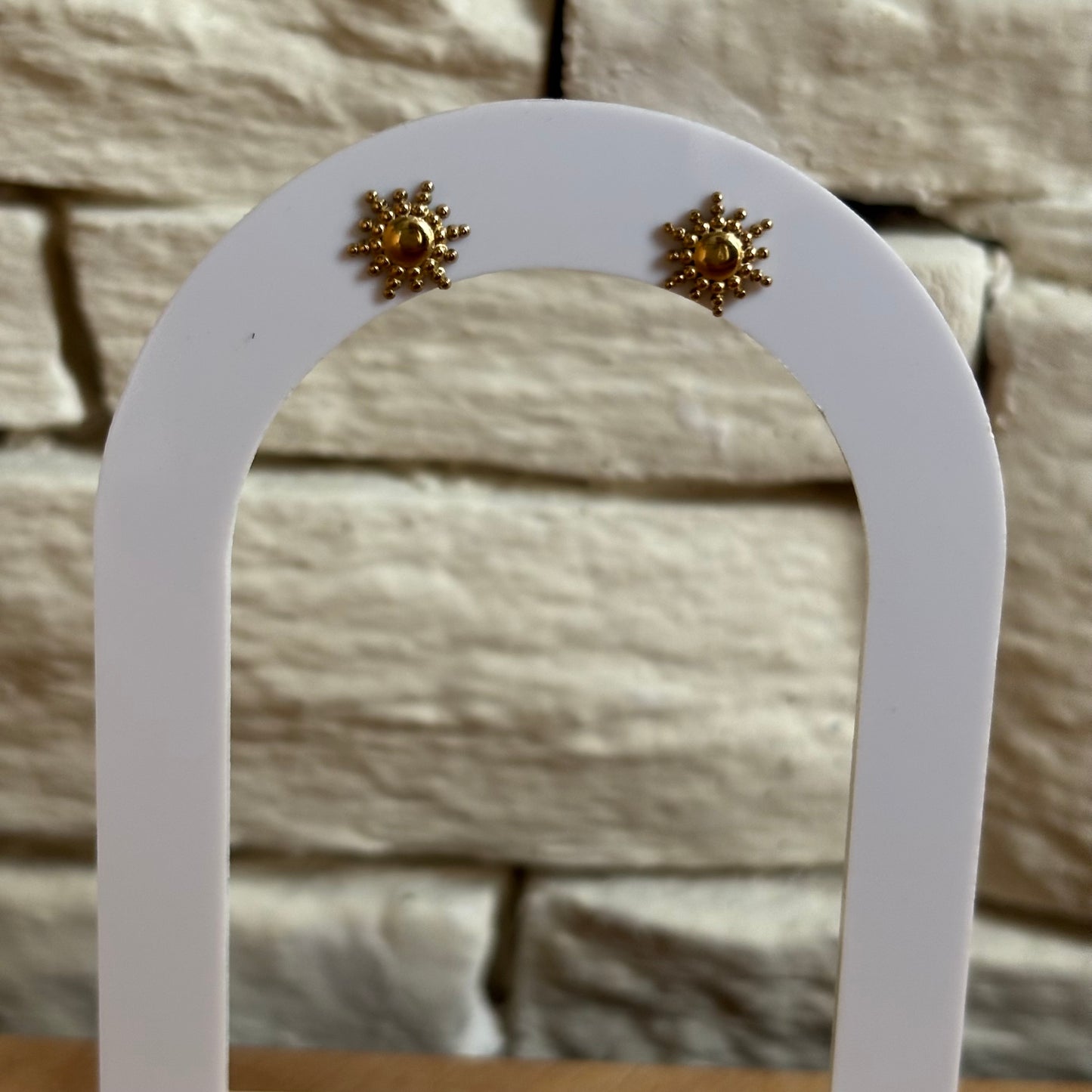 Boucle d'oreille clou