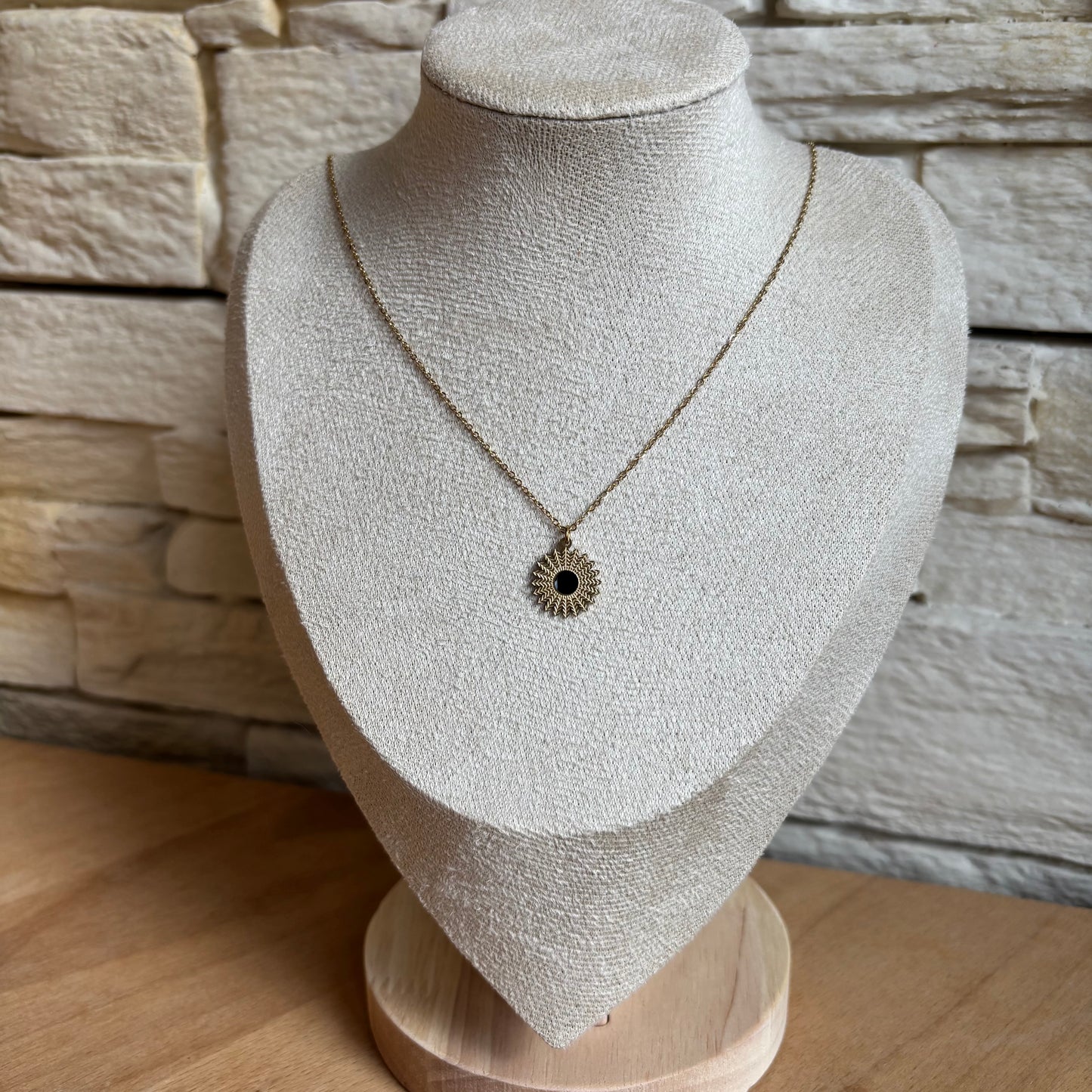 Collier Leila