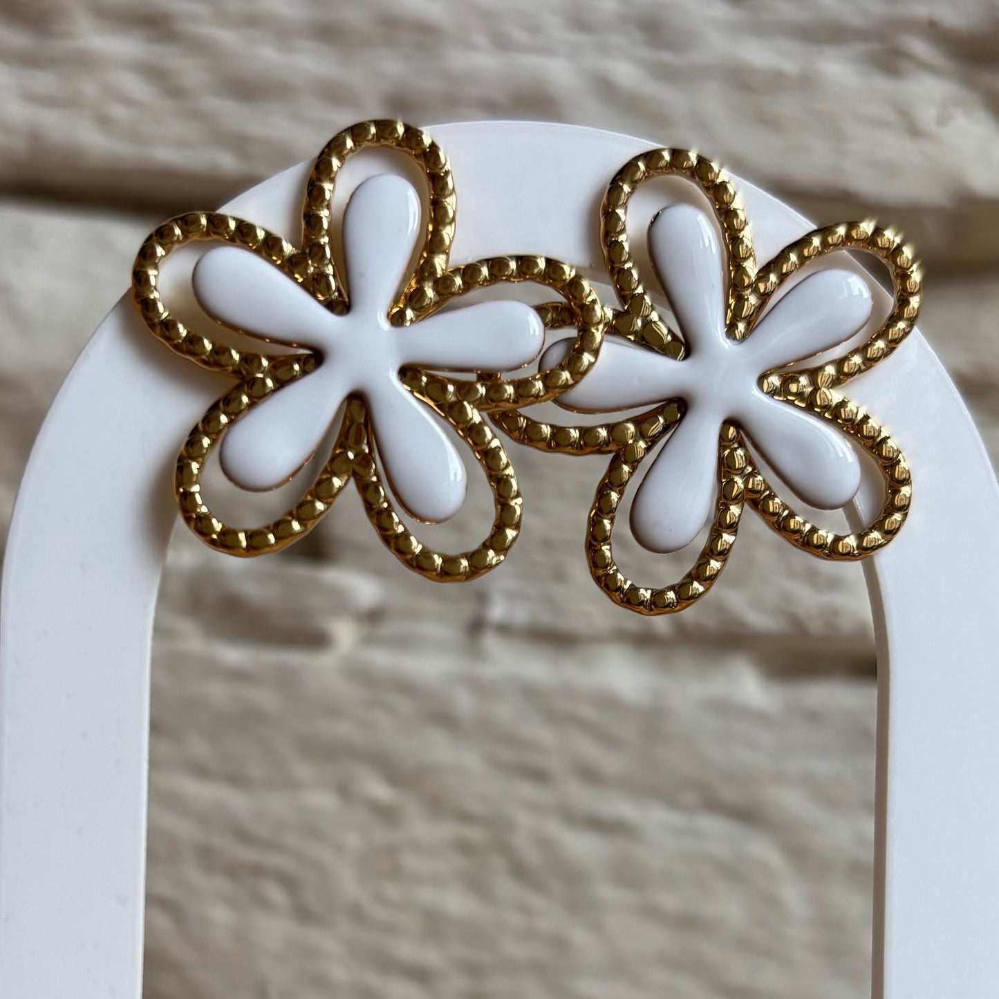 Boucle d'oreille Fleur émaillée