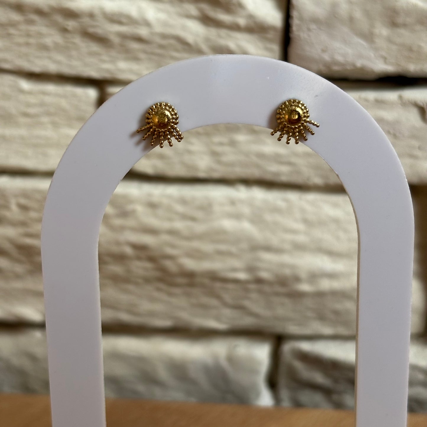 Boucle d'oreille clou