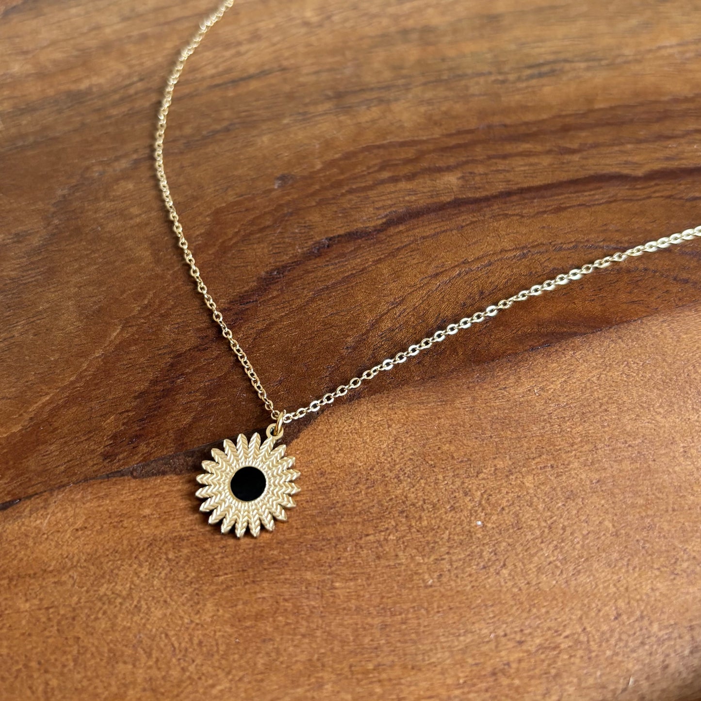 Collier Leila