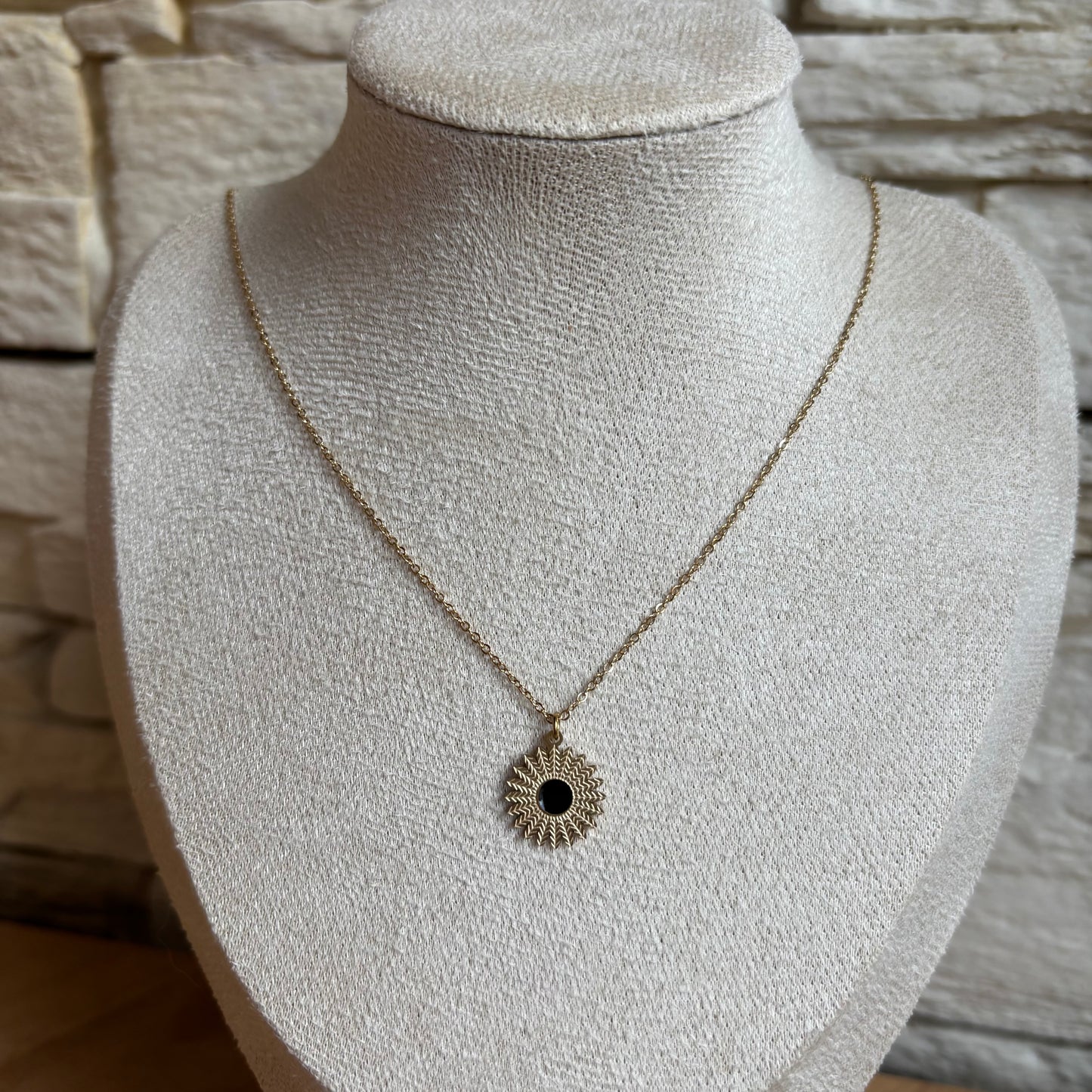 Collier Leila