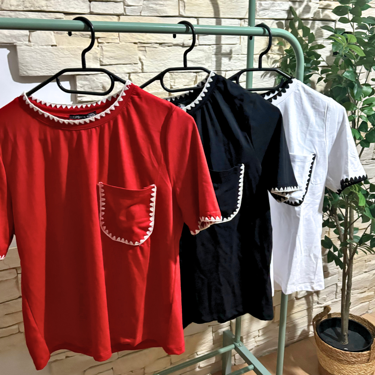 T-Shirt Colline Rouge